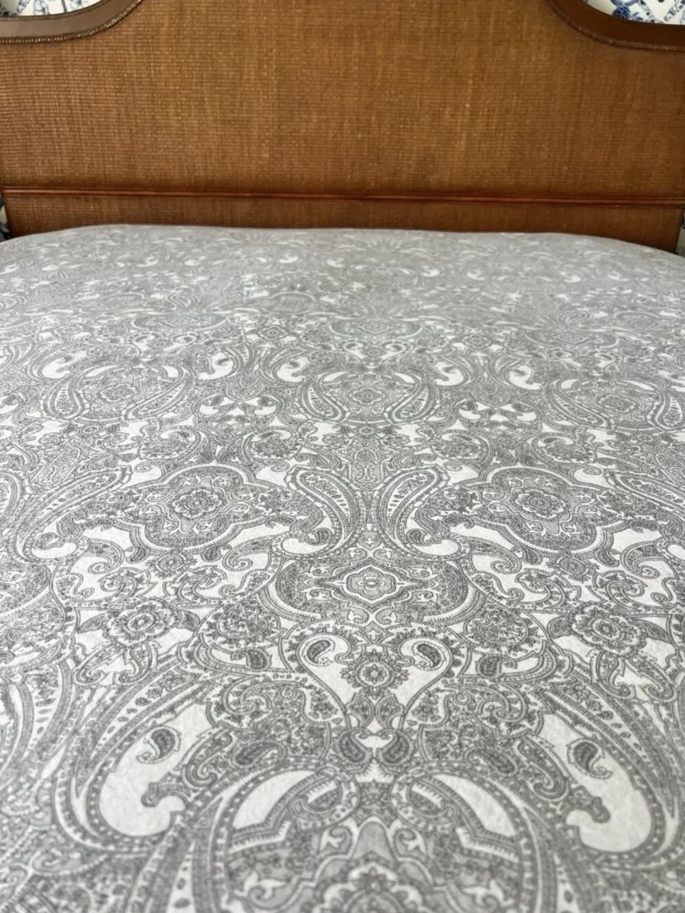 KING Flat Sheet Paisley Print 100% Cotton Gray White Bedding Tablecloth 90